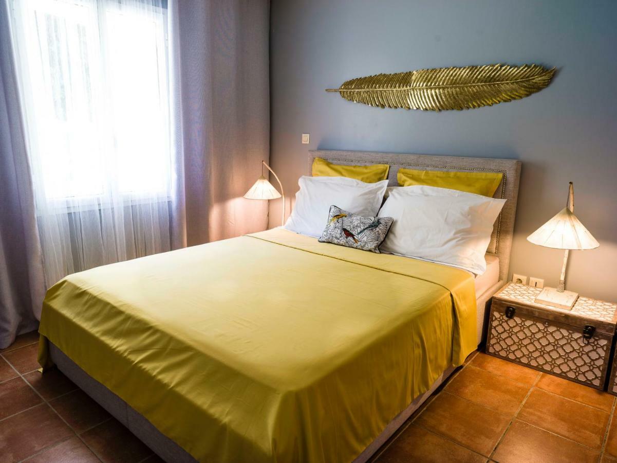 Pop'S Appartements Residence Marisol Au Bord De La Mer Ле Госие Екстериор снимка